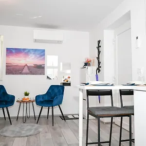  Appartamento Blue With Free Parking